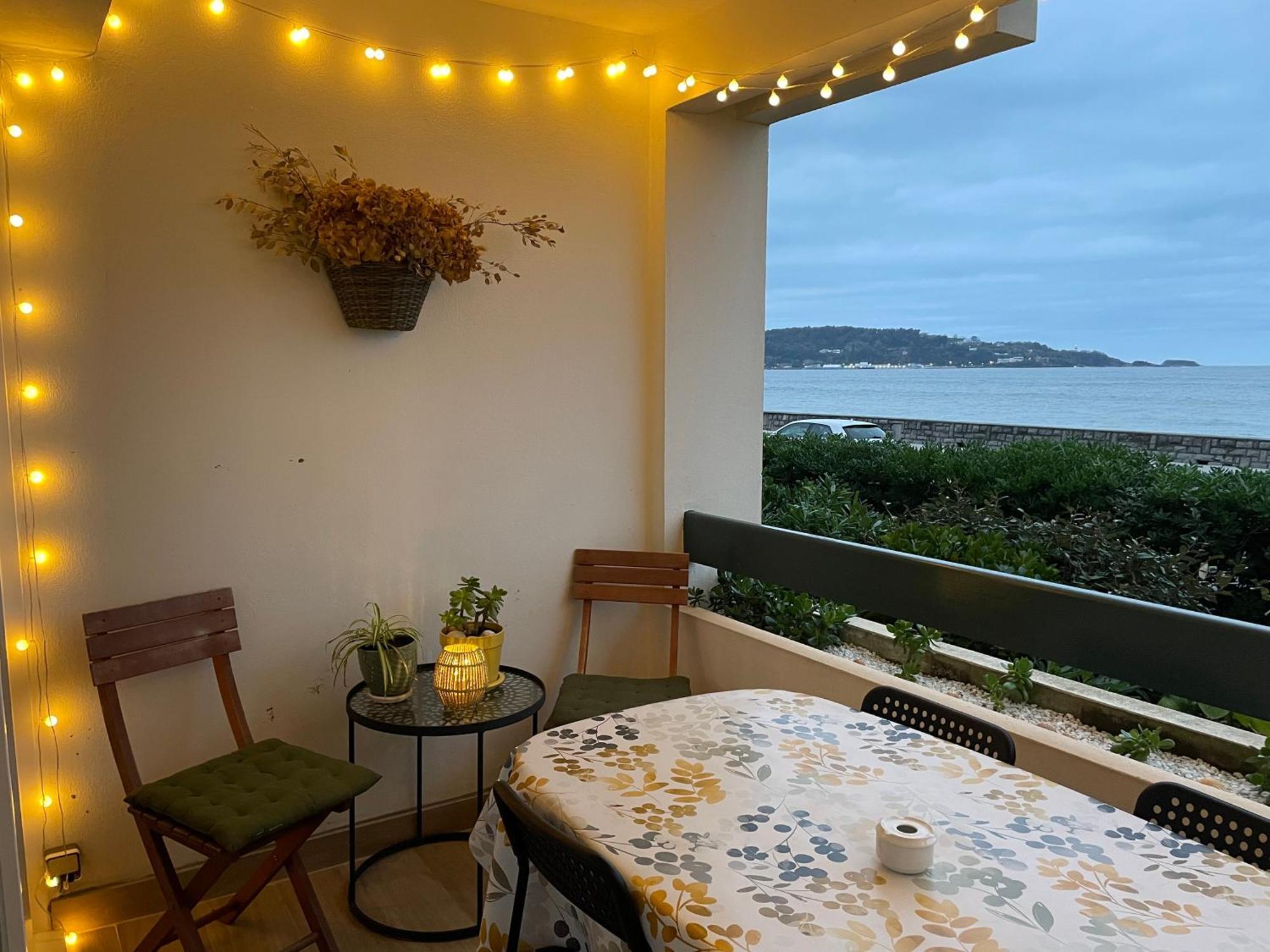 Face A La Terrasse-parking-wifi-draps Et Serviettes *